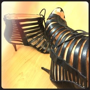 Nine West Size 10 Sexy PeepToe Heels